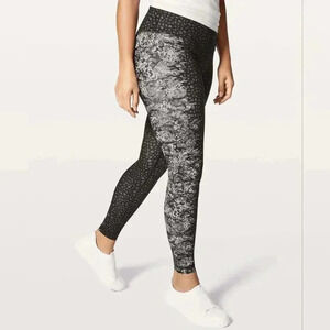 Lululemon Wunder Under Hi-Rise Tight 28"Overlace Wunderunder HR Ice Grey Black